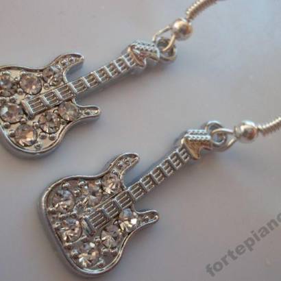 Kolczyki gitara (srebrna z kryształkami)